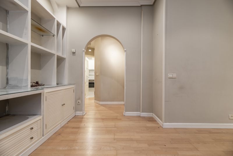 Outdoor Bookshelf Setup